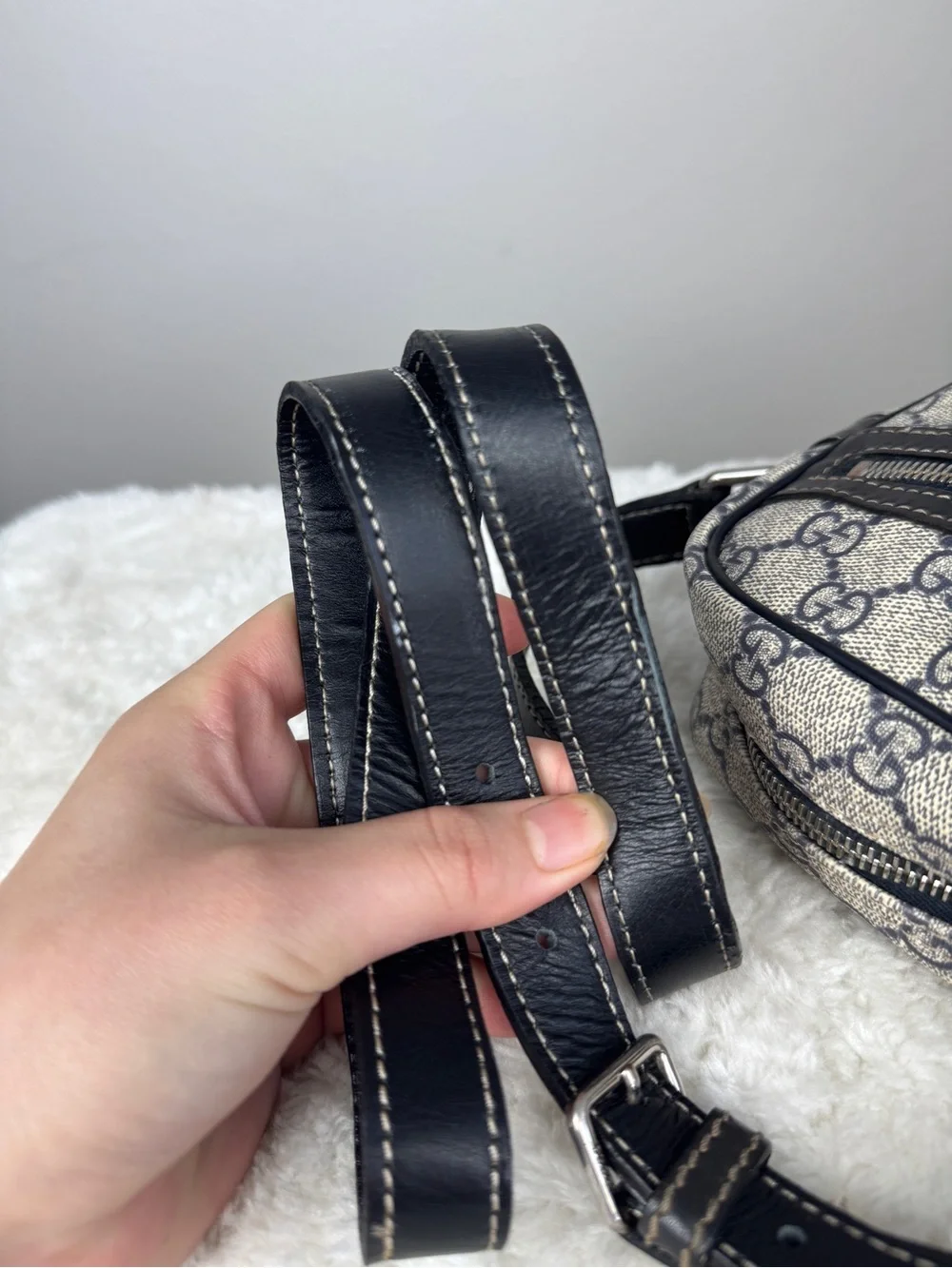 Gucci Small Gray/Black GG Supreme Messenger Crossbody Bag